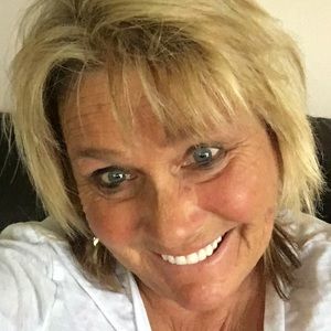 Meet your Posher, Roxanne